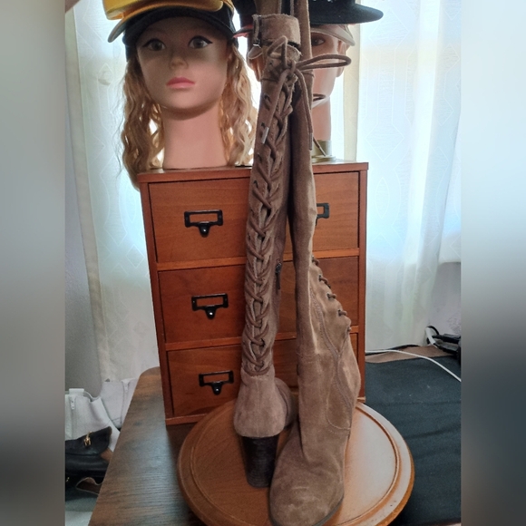 SAM EDELMAN TATUM TAUPE OVER THE KNEE BOOTS WITH TIE UP BACK DETAIL - Picture 5 of 5